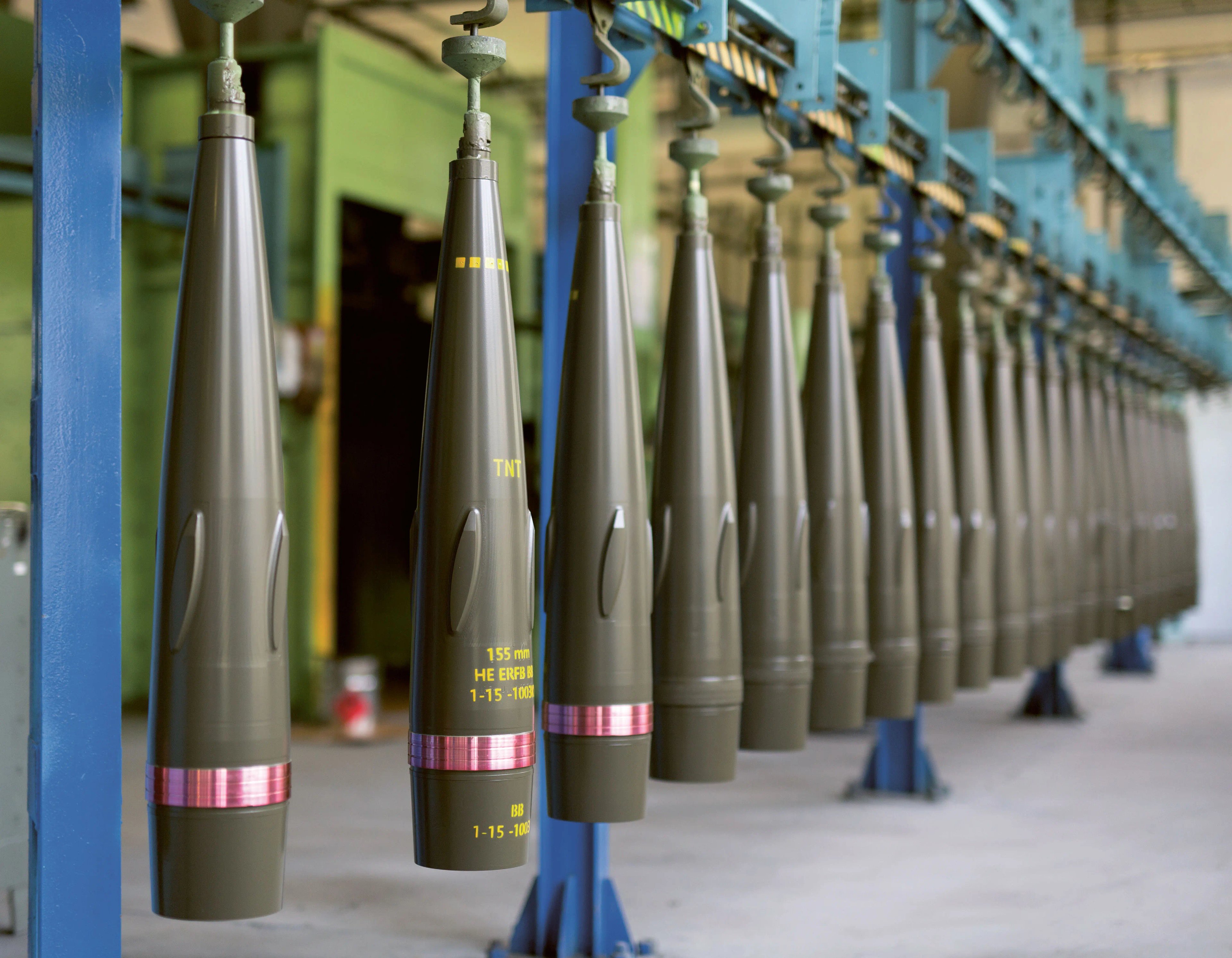  155 mm NATO standard artillery ammunition